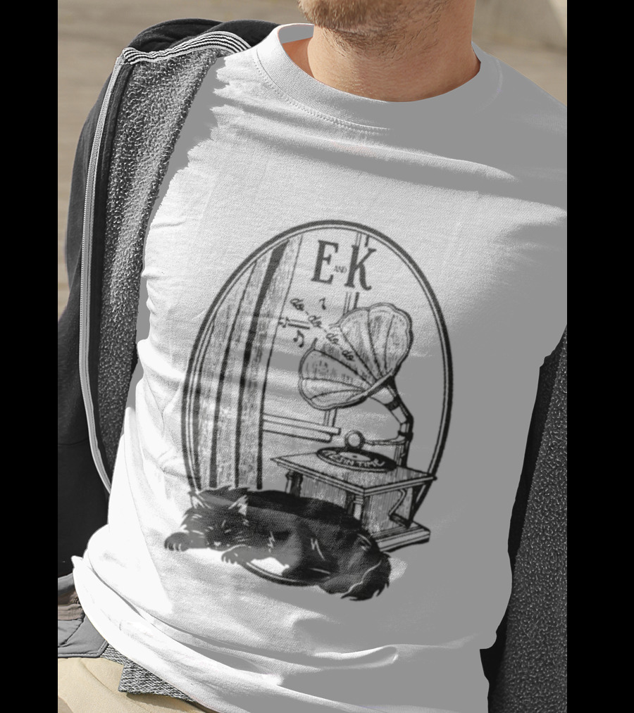 Evan And Katelyn EK Vintage Gramophone Oval Design T-Shirt