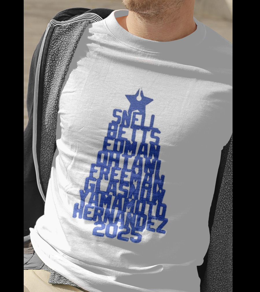 Los Angeles Dodgers Snell Betts Freeman Ohtani Freeman Glasnow Yamamoto Hernandez Christmas Tree 2025 T-Shirt