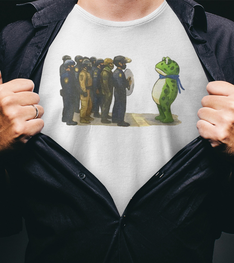 Portland Freedom Frog Anti Ice Resistance Protest Scene T-Shirt
