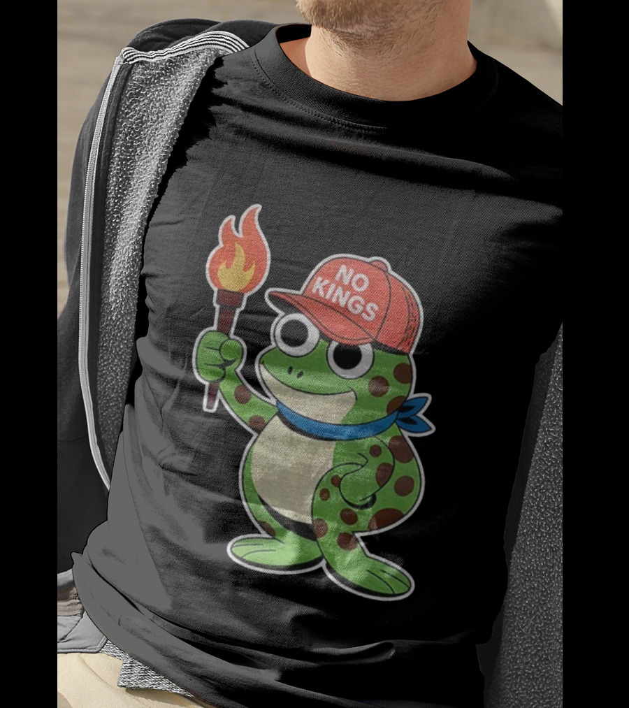 No Kings Frog Holding Torch Portland Protest Vintage Anti-ICE T-Shirt