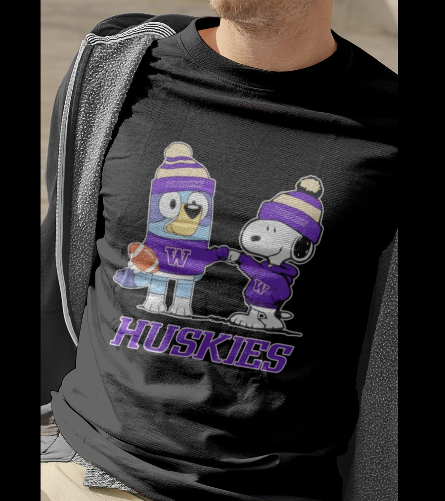 Snoopy Bluey Huskies Football W Washington Team T-Shirt