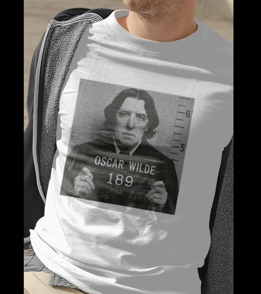 Oscar Wilde Shot 189 Funny Literary Meme T-Shirt