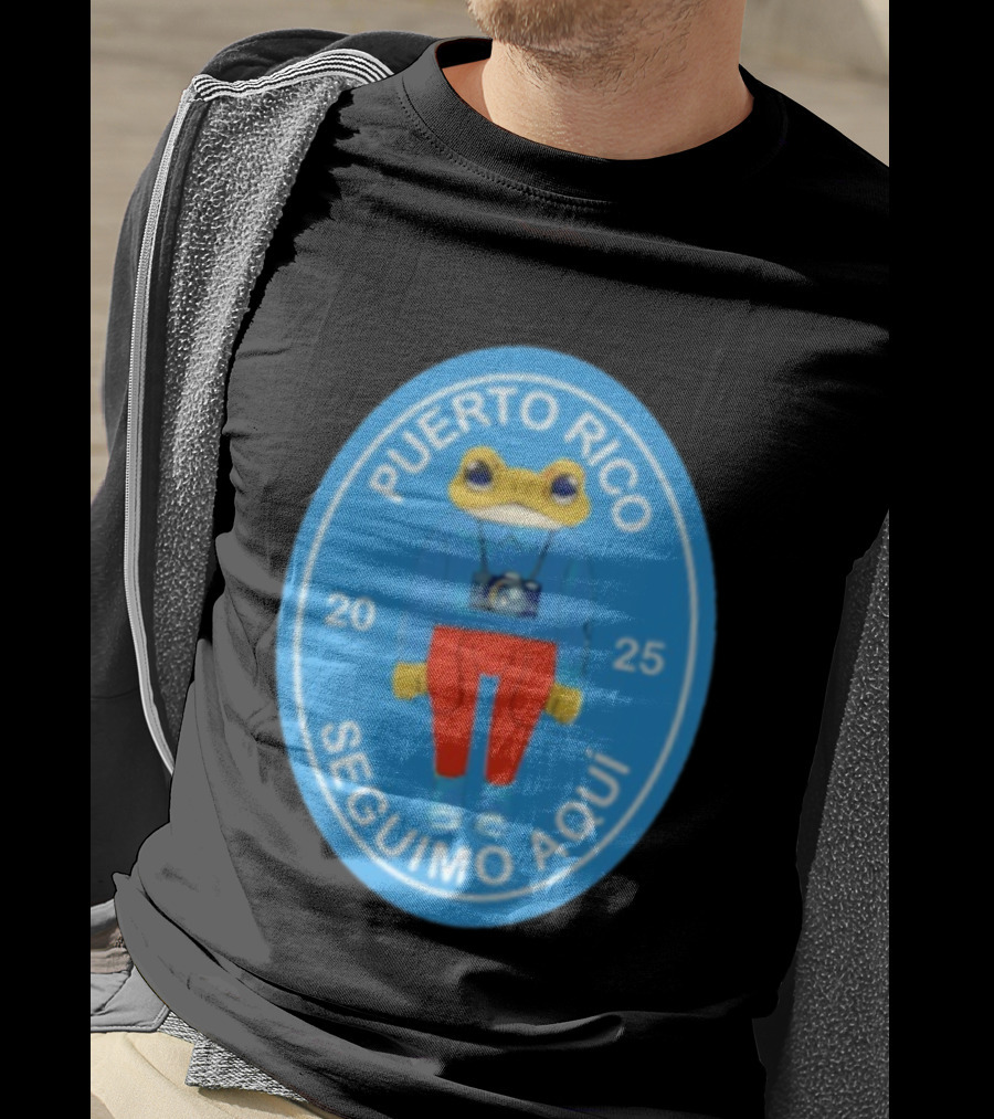 DeBi Frog Puerto Rico Seguimos Aquí 2025 T-Shirt