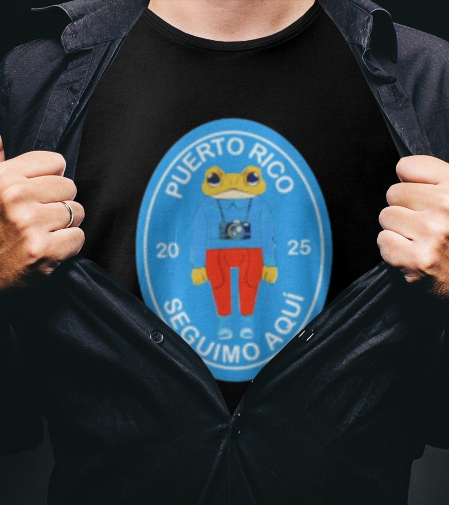 DeBi Frog Puerto Rico Seguimos Aquí 2025 T-Shirt