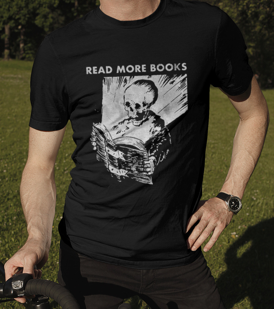 Read More Books Skeleton Vintage Style T-Shirt