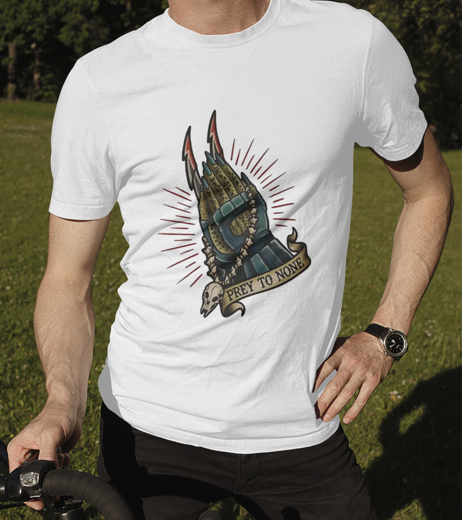 Prey To None Alien Claw With Skull And Star Chain T-Shirt