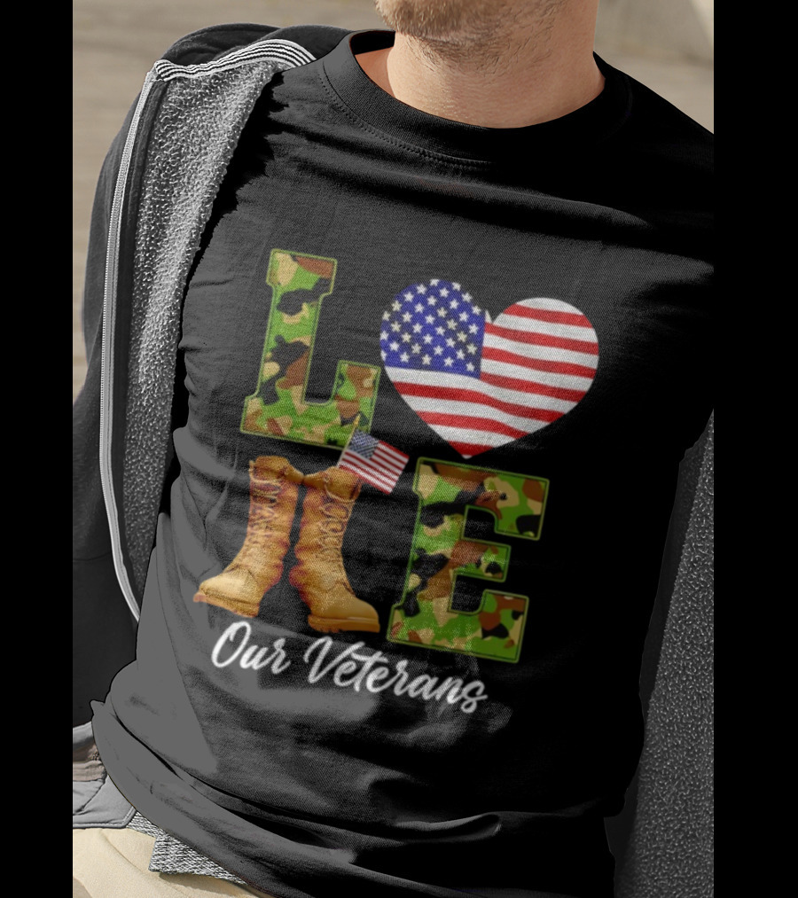 Love Veterans Day American Flag Military Camouflage Boots T-Shirt