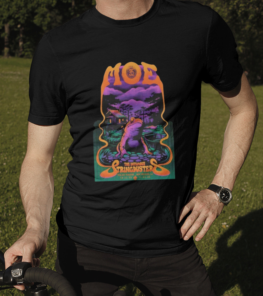 Moe. The Infamous Stringduster Halloween 2025 New Orleans Joy Theater Frog Swamp Scene T-Shirt