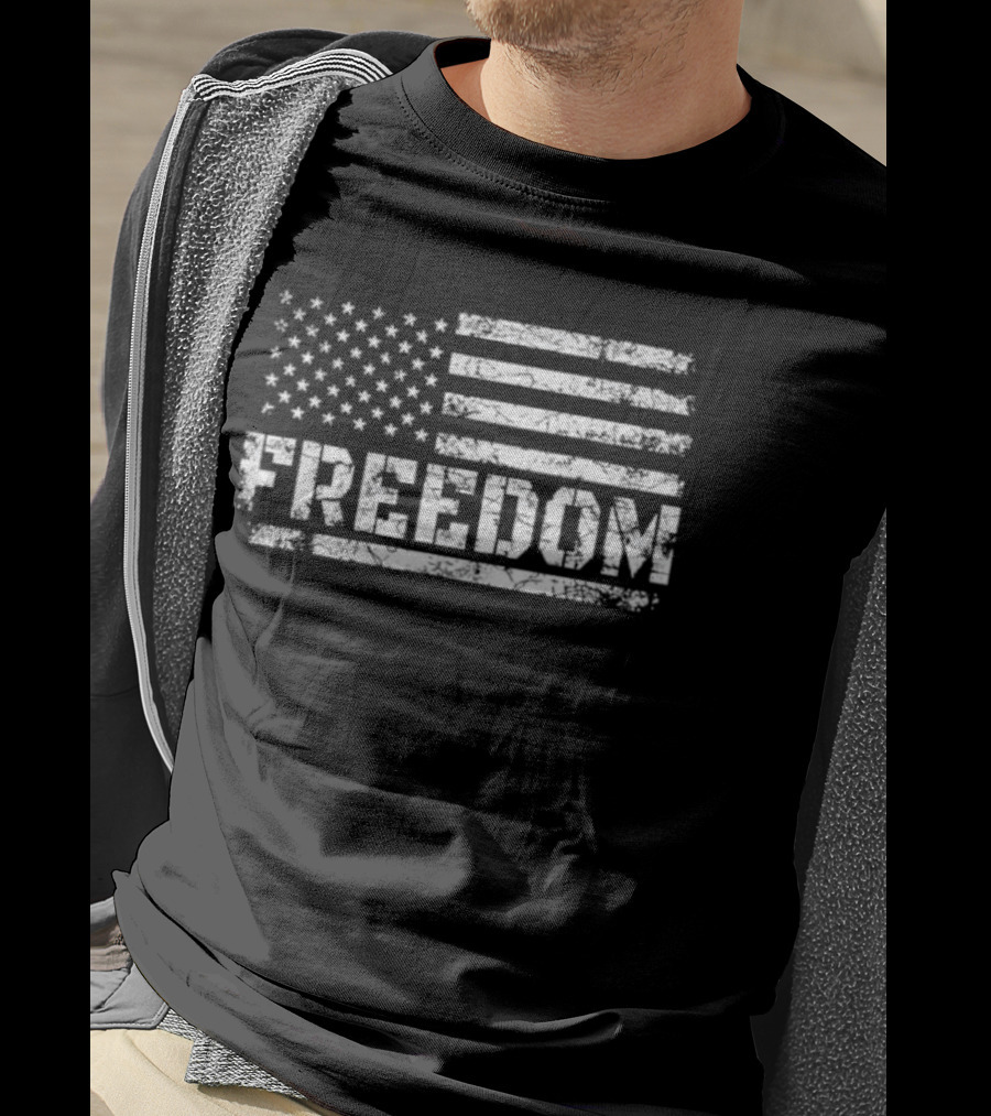 USA Flag Distressed Freedom Grunge Style T-Shirt