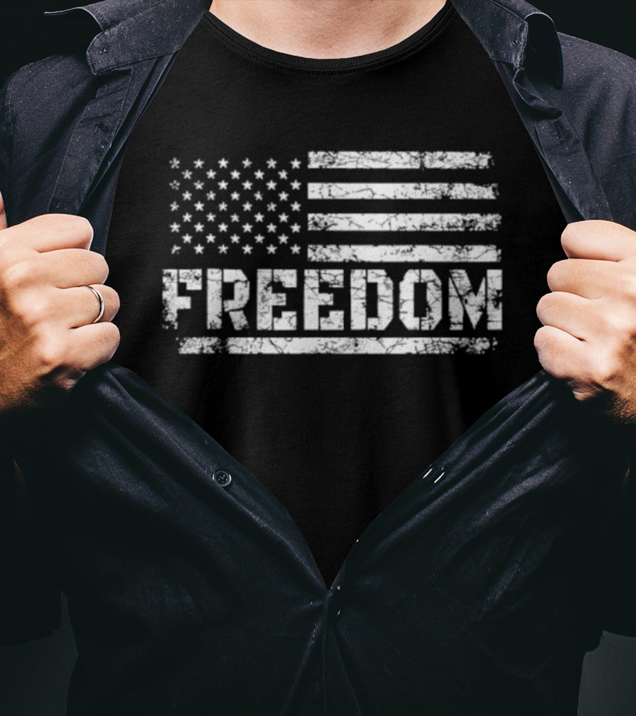 USA Flag Distressed Freedom Grunge Style T-Shirt