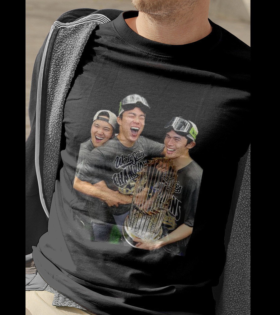 World Series Champions 2025 Yoshinobu Yamamoto Rōki Sasaki Shohei Ohtani Celebration T-Shirt
