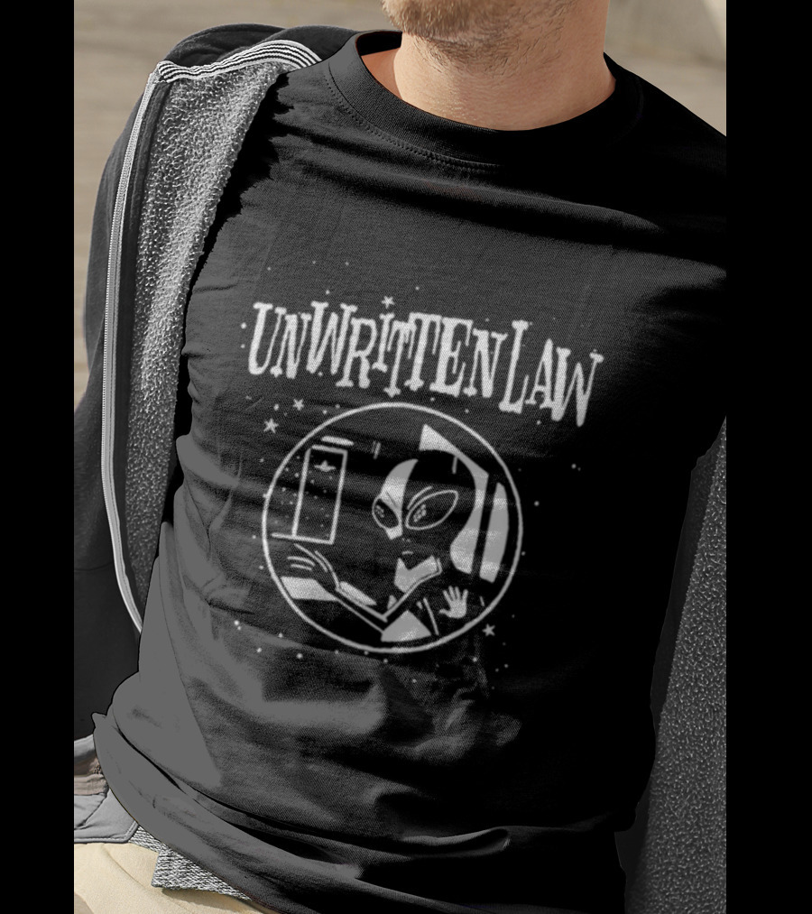 Unwritten Law Alien UFO Space Scene T-Shirt