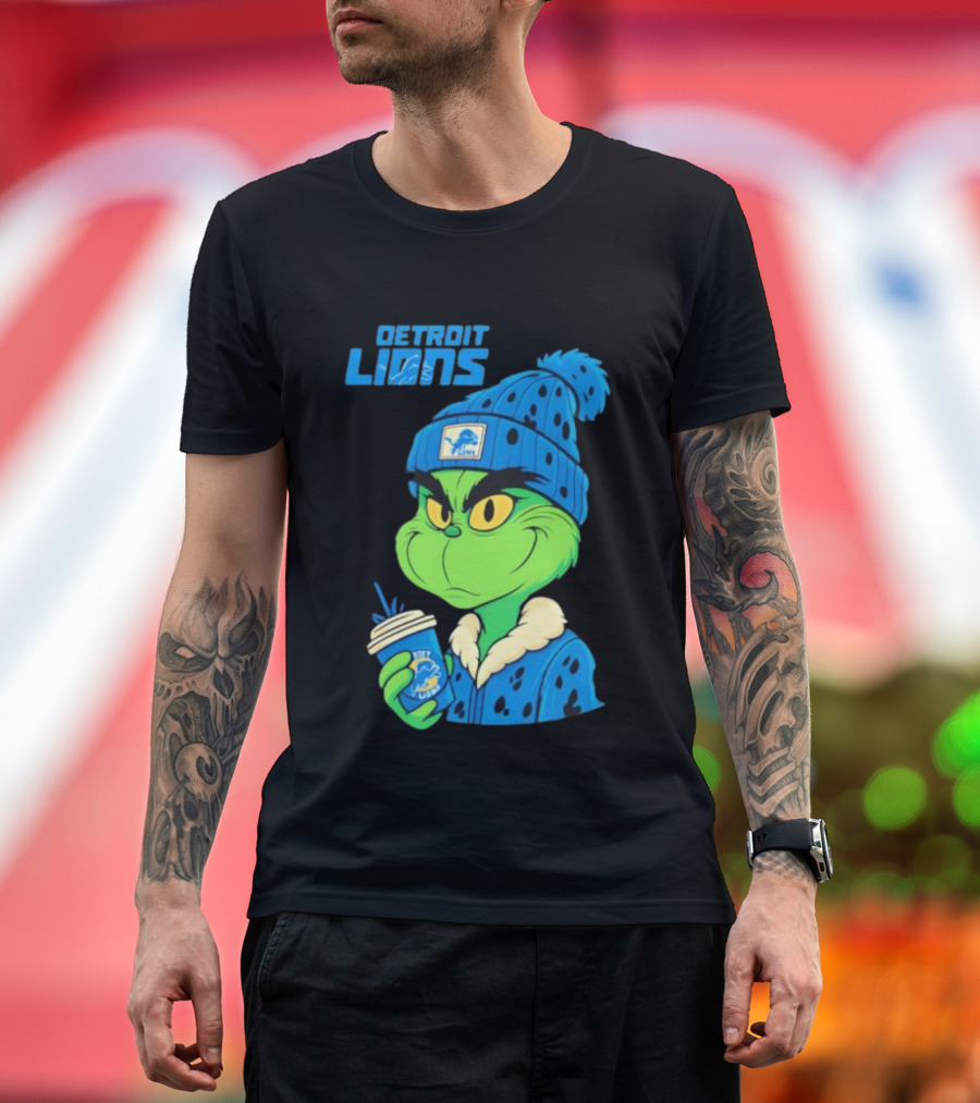 Detroit Lions Grinch Christmas Hat Coffee Cup T-Shirt