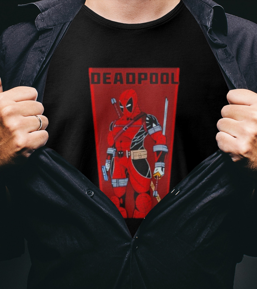 Deadpool Classic Comic Stance Red Black Sword Katanas T-Shirt