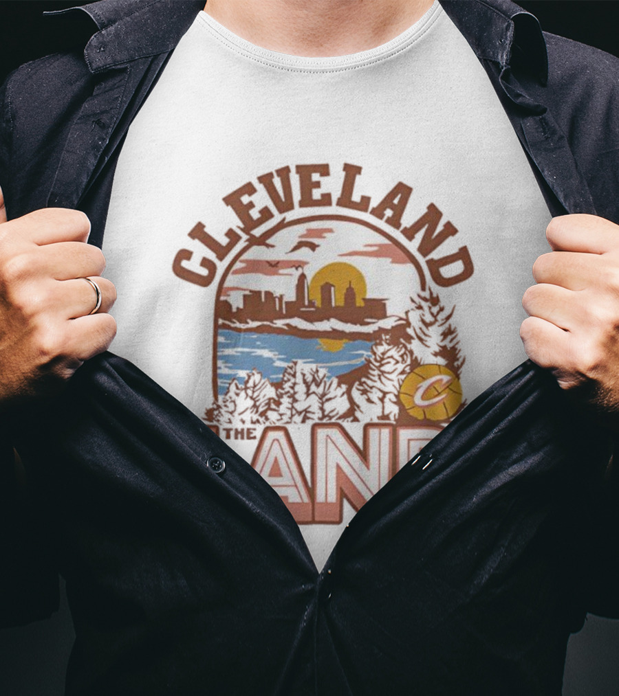 Cleveland Skyline The Land C Basketball Icon Lake Scene T-Shirt