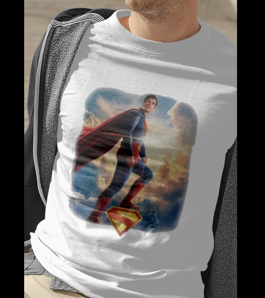 Superman 2025 Faded Standing Iconic Cape And Emblem T-Shirt