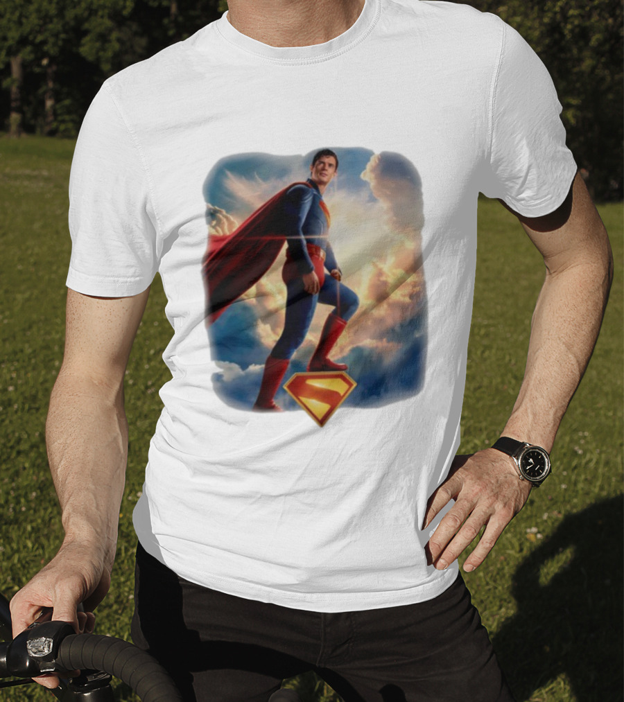 Superman 2025 Faded Standing Iconic Cape And Emblem T-Shirt
