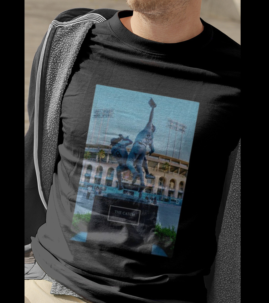 Hernandez Pages The Catch Dodgers World Series Monument T-Shirt