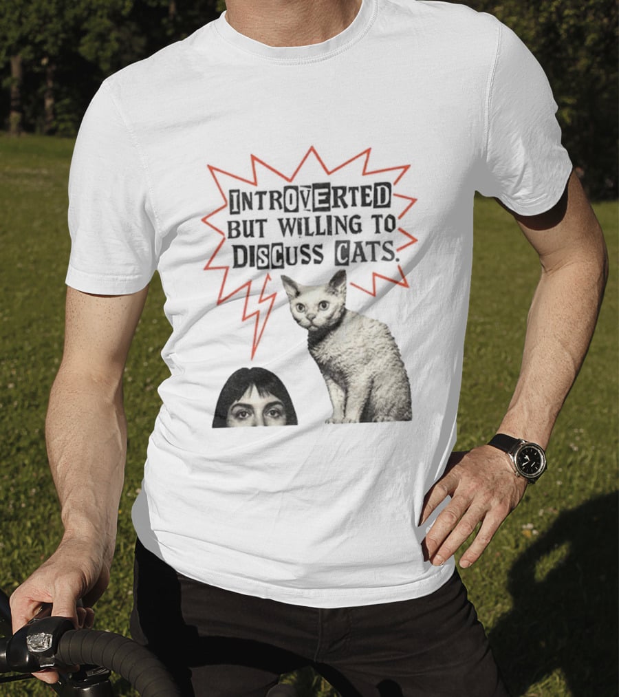 Introverted But Willing To Discuss Cats Vintage Style Funny Cat Design T-Shirt