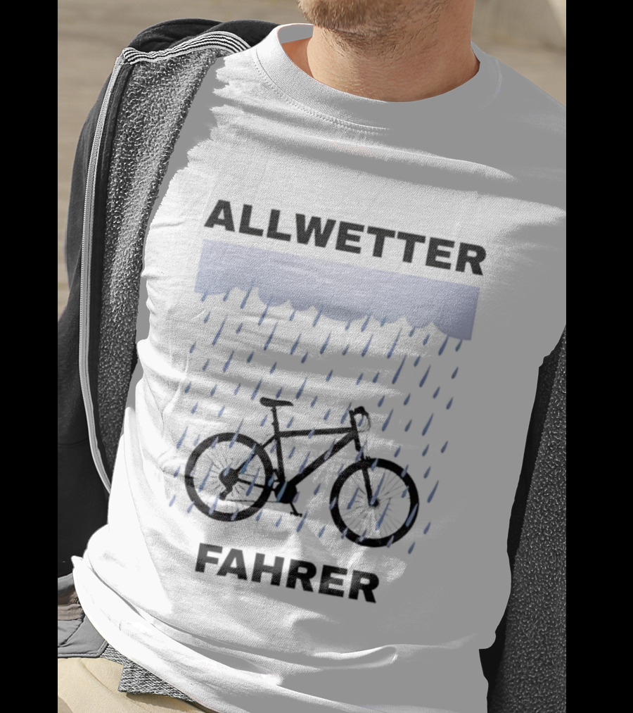 Allwetter Fahrer Bicycle In Rain Scene T-Shirt