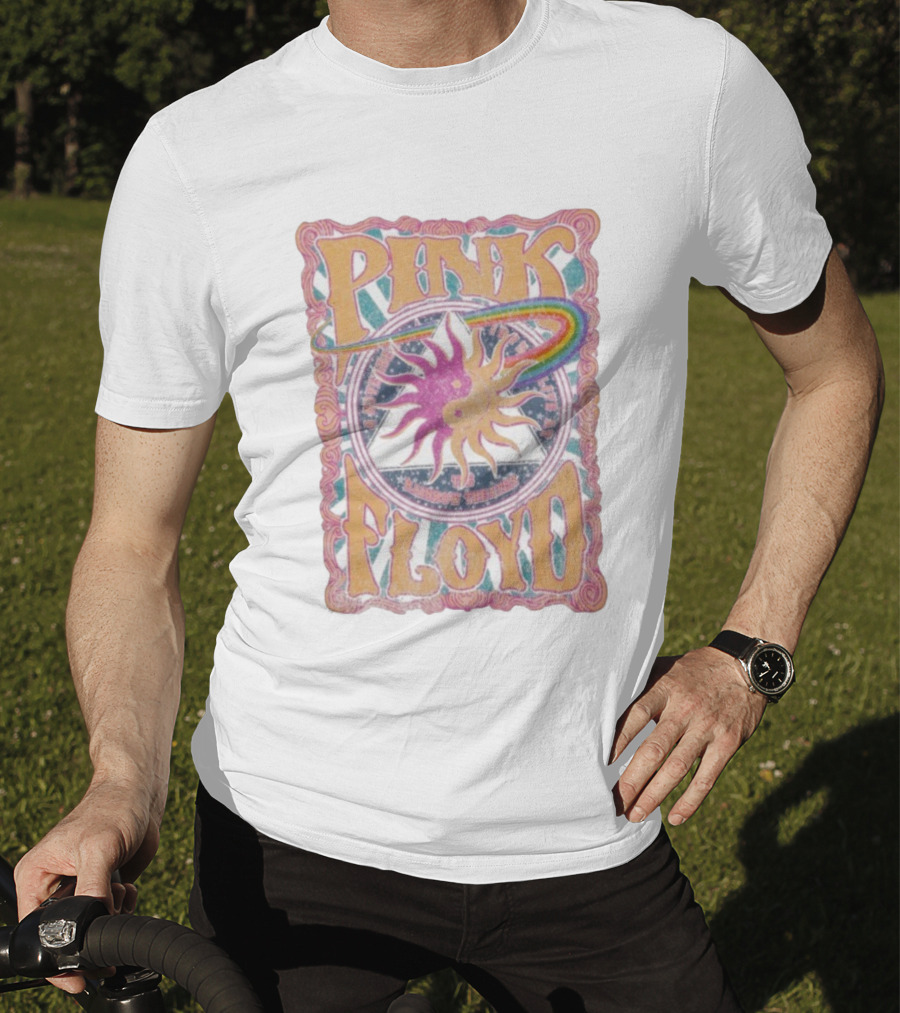 Pink Floyd Rainbow Theater Sun And Pyramid Vintage Style T-Shirt
