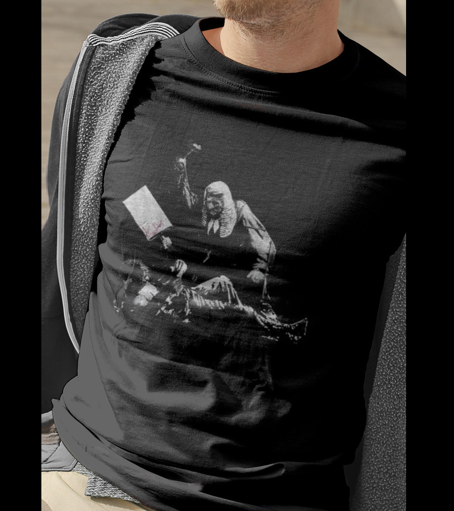 Banksy Royal Courts Of Justice Anti-War Symbolism Mural T-Shirt