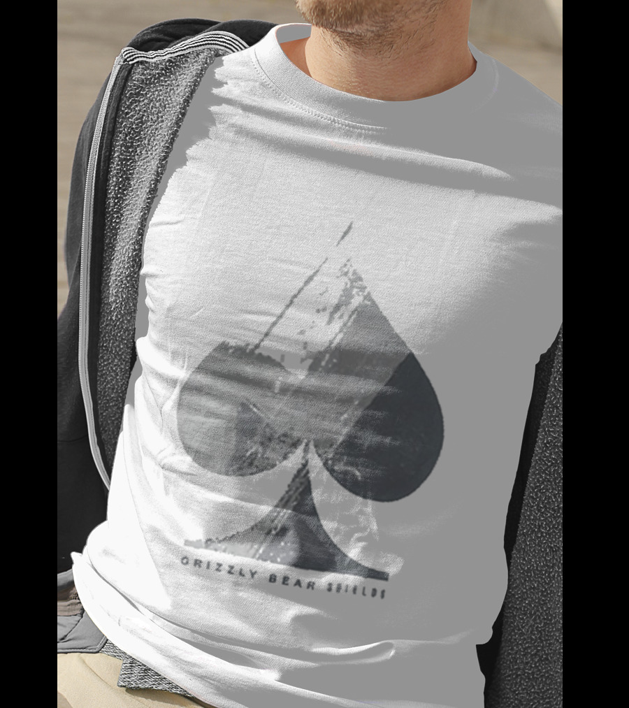 Grizzly Bear Shields Distressed Spade Symbol T-Shirt