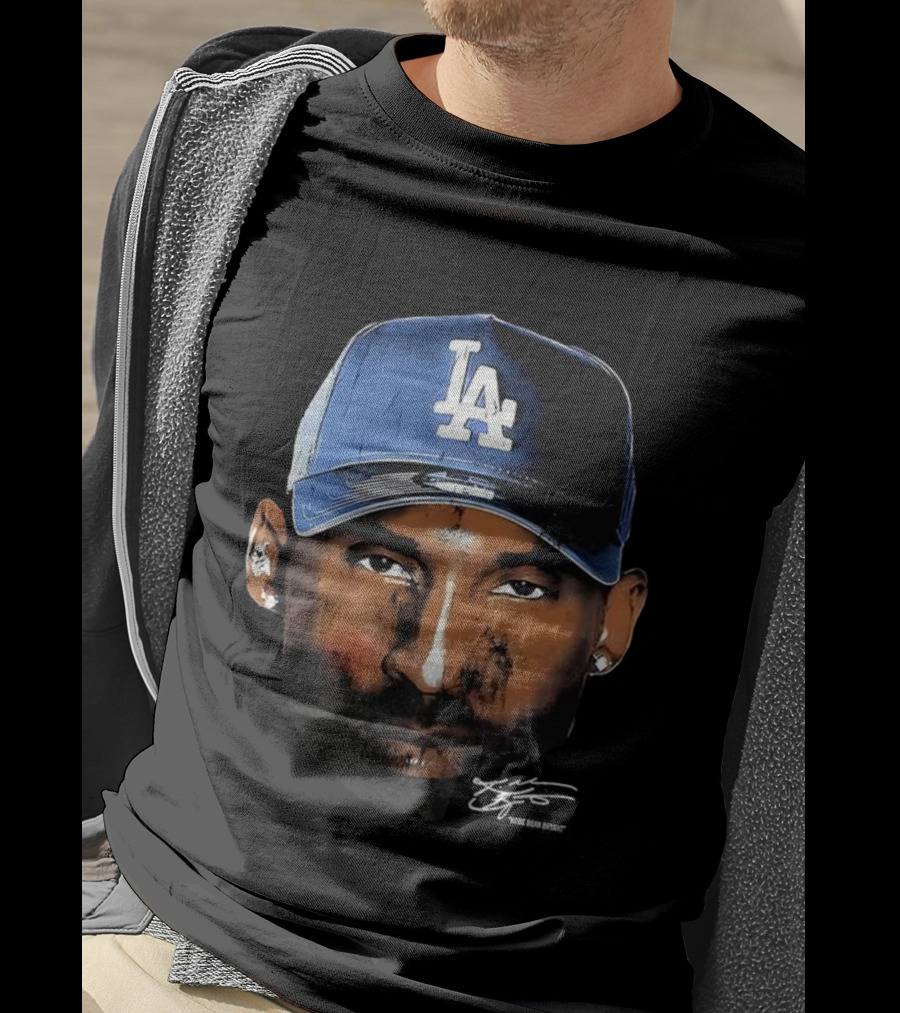 Kobe Bryant LA Dodgers Big Face Signature Cap T-Shirt