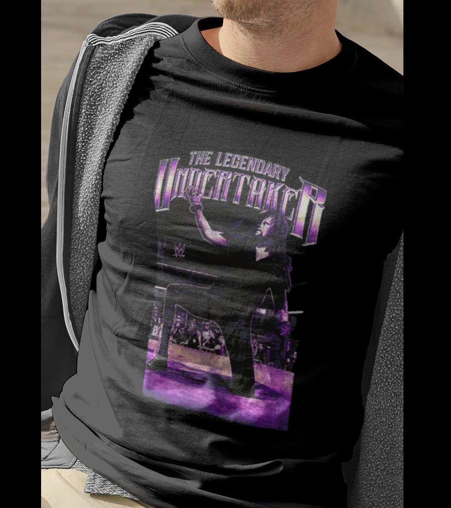 The Legendary Undertaker WWE 35 Years Kneeling Pose T-Shirt