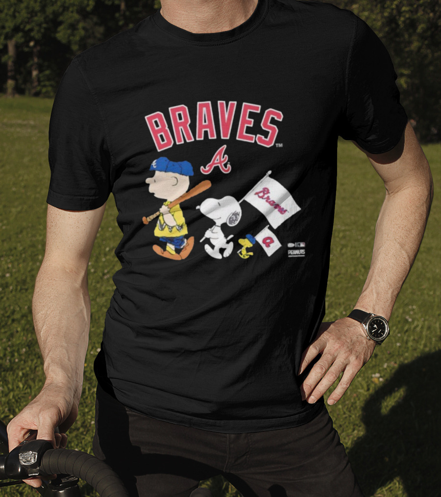 Atlanta Braves Peanuts Characters Snoopy Woodstock Charlie Brown Flag T-Shirt