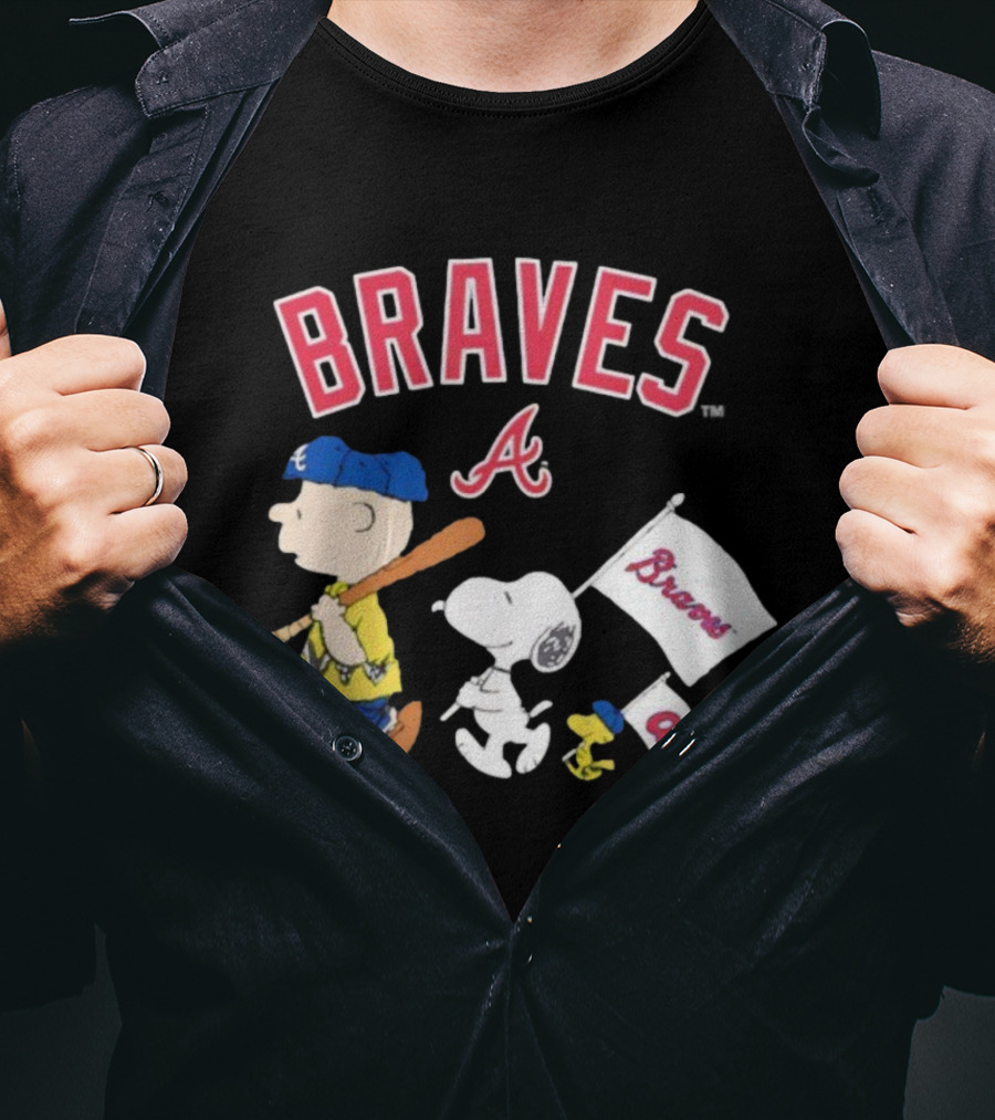 Atlanta Braves Peanuts Characters Snoopy Woodstock Charlie Brown Flag T-Shirt