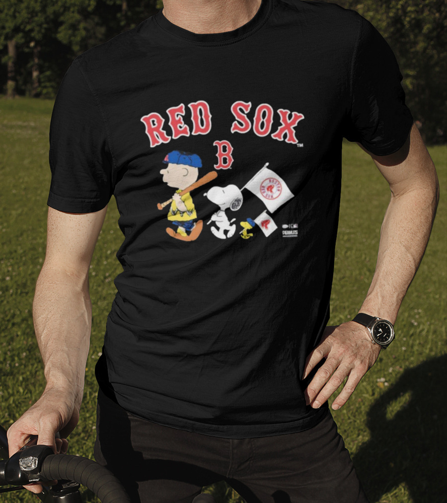 Boston Red Sox Charlie Brown Snoopy Peanuts Baseball Flag T-Shirt