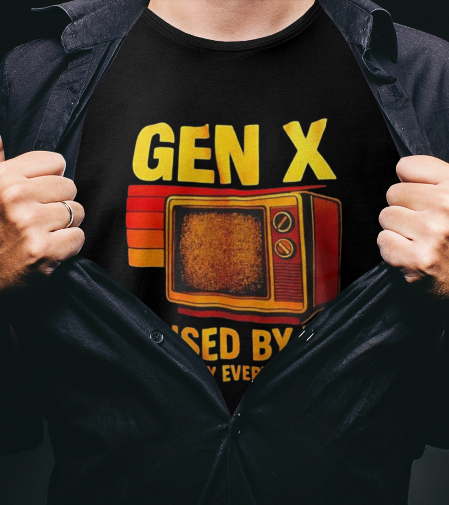 Gen X Raised By TV Ignored By Everyone Else Vintage Retro Television Illustration T-Shirt