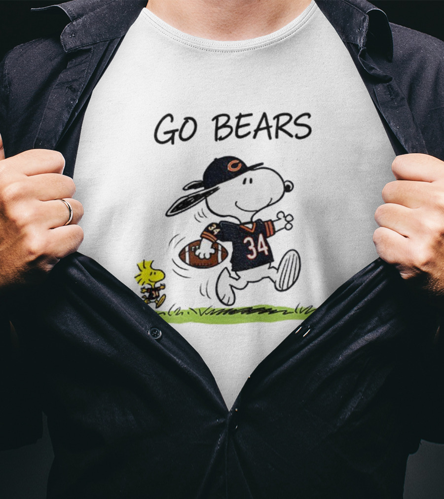 Snoopy Woodstock Chicago Bears Football Go Bears Cartoon Characters T-Shirt