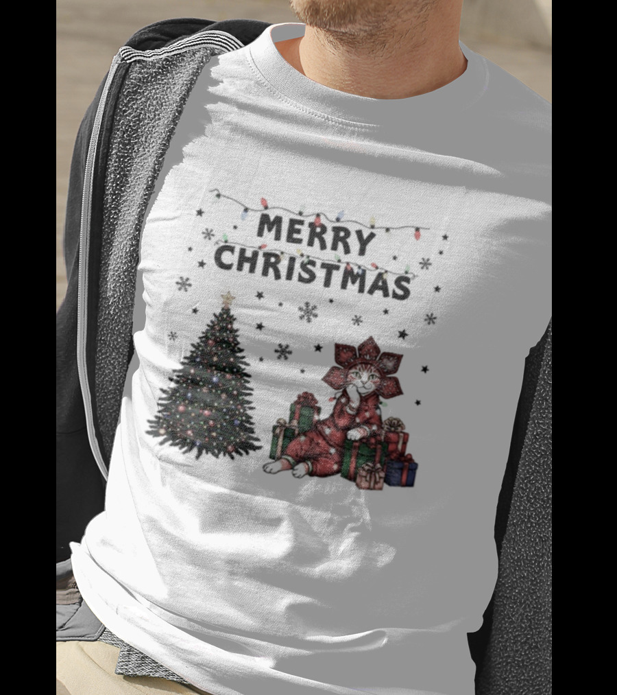 Cute Cat With Gifts Christmas Tree Lights Merry Christmas T-Shirt