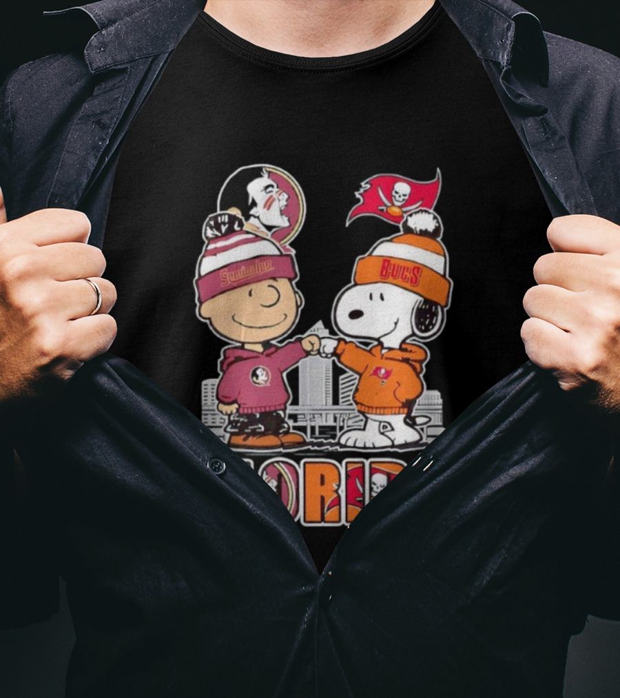 Charlie Brown And Snoopy Florida State Seminoles Tampa Bay Buccaneers Fist Bump T-Shirt