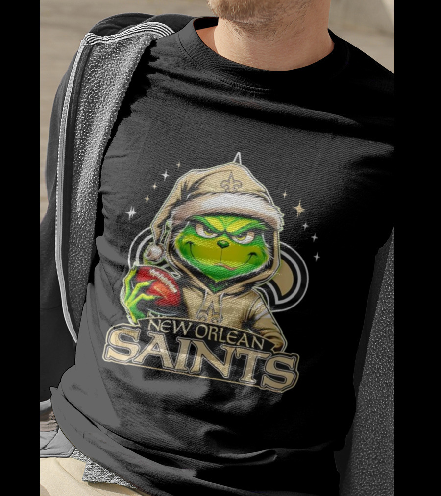 Grinch In Santa Hat With New Orleans Saints Football Christmas T-Shirt