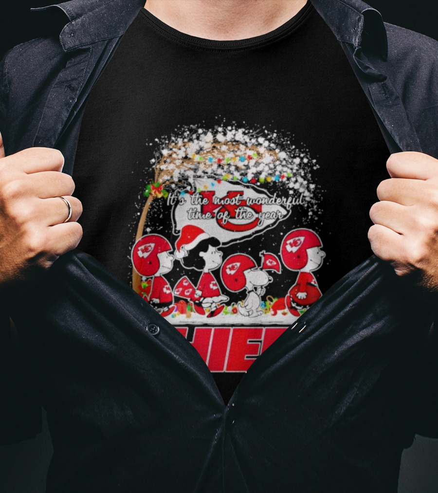 Peanuts Kansas City Chiefs Christmas Tree Wonderful Time Of The Year T-Shirt