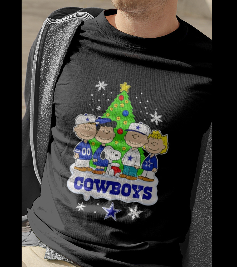 Peanuts Christmas With Dallas Cowboys NFL Team Snoopy And Friends T-Shirt