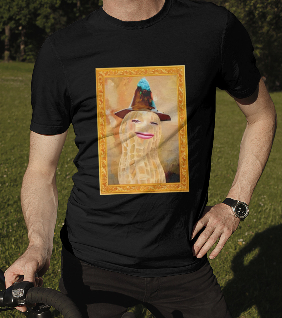 Theburntpeanut Renaissance Portrait With Hat And Blue Figurine T-Shirt