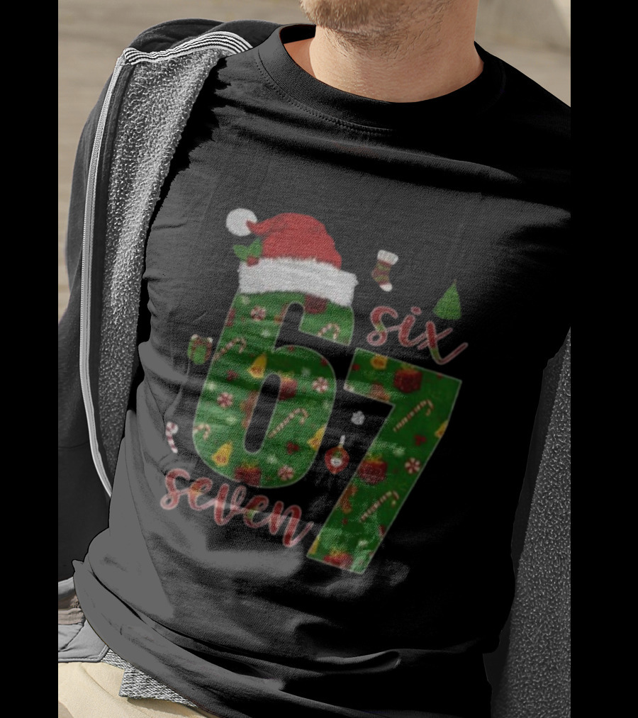 6 7 Meme Viral TikTok Trend Santa Hat Christmas Six Seven T-Shirt