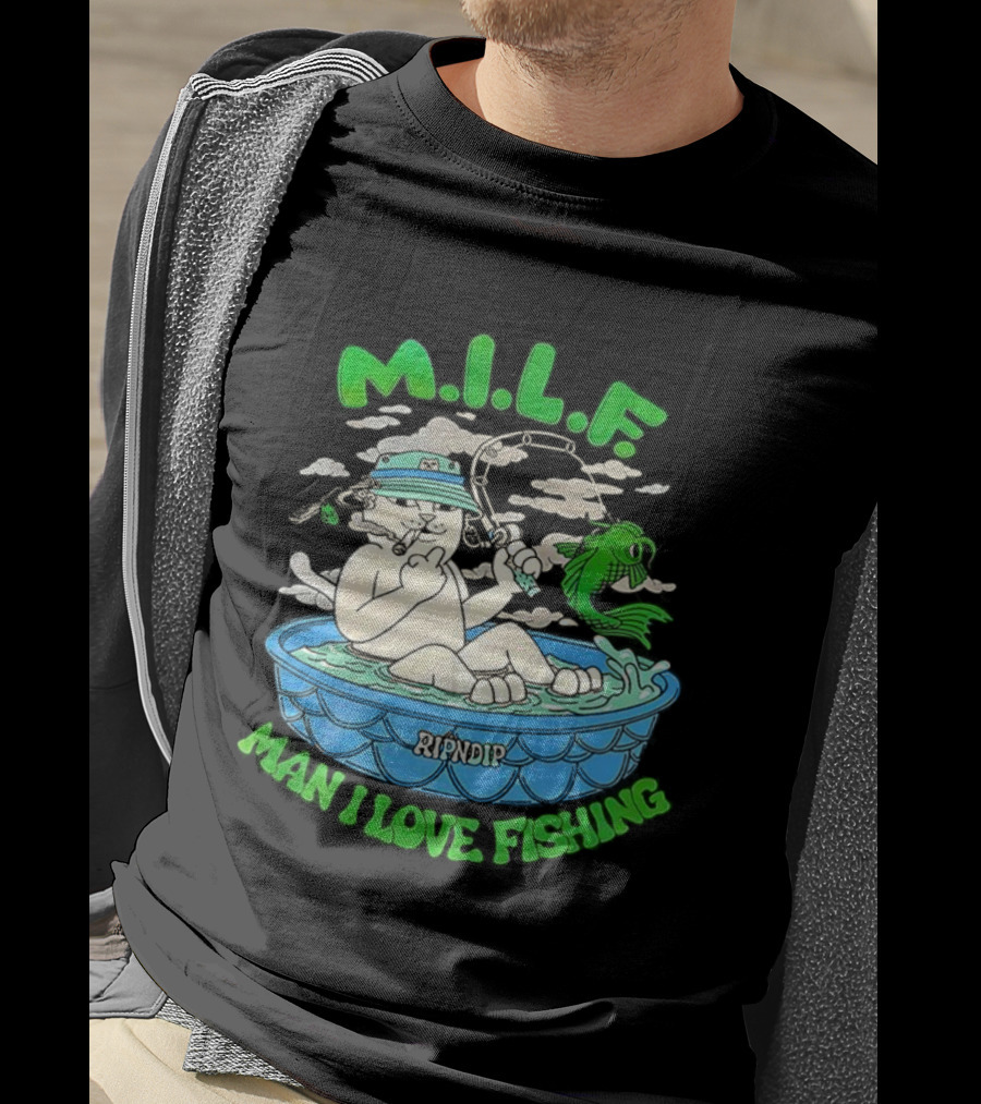 M.I.L.F Man I Love Fishing Cat In Boat Fun Design T-Shirt
