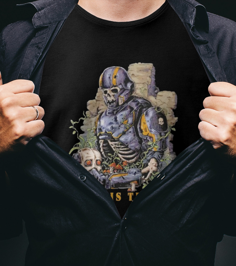 Mercy Is Treason Skeleton Warrior Battle Gear Vintage Style T-Shirt