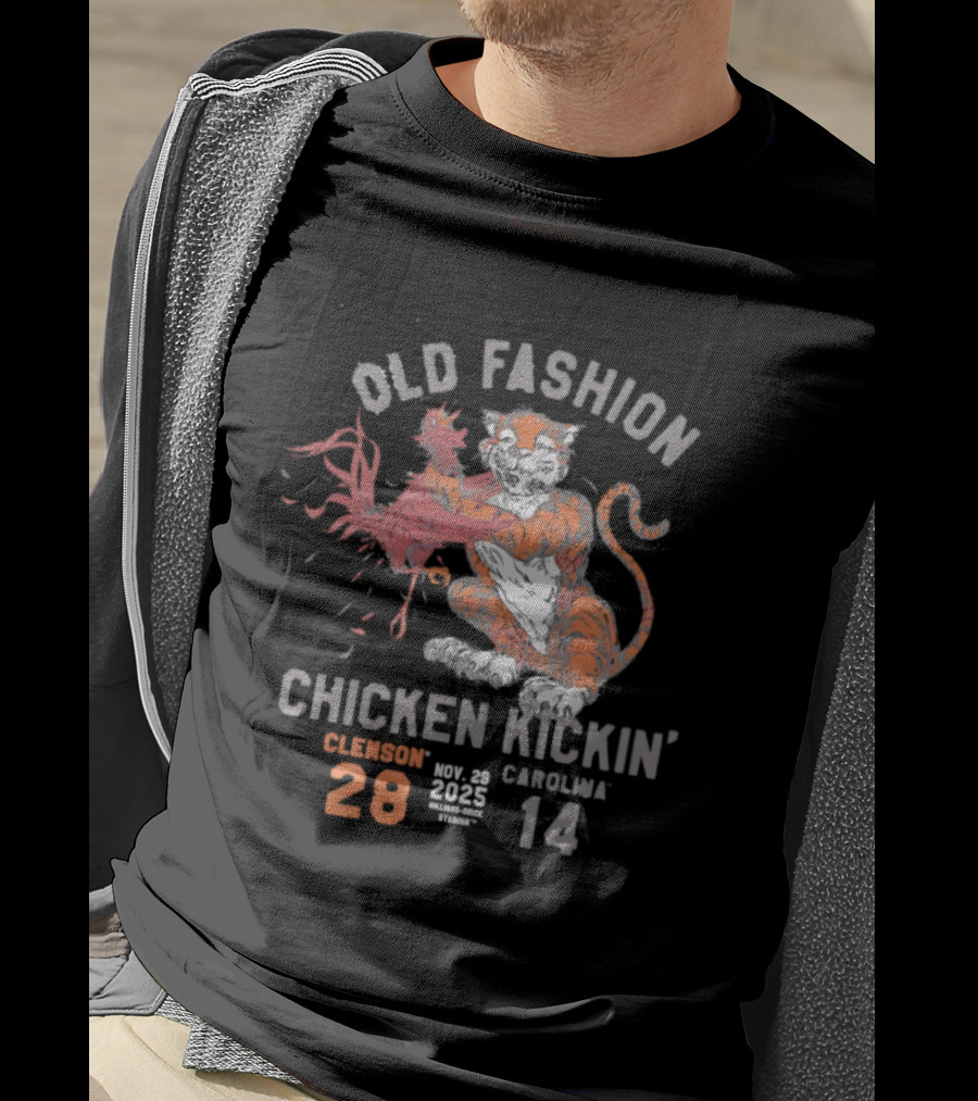 Old Fashion Chicken Kickin’ Carolina Mascots 25 14 T-Shirt