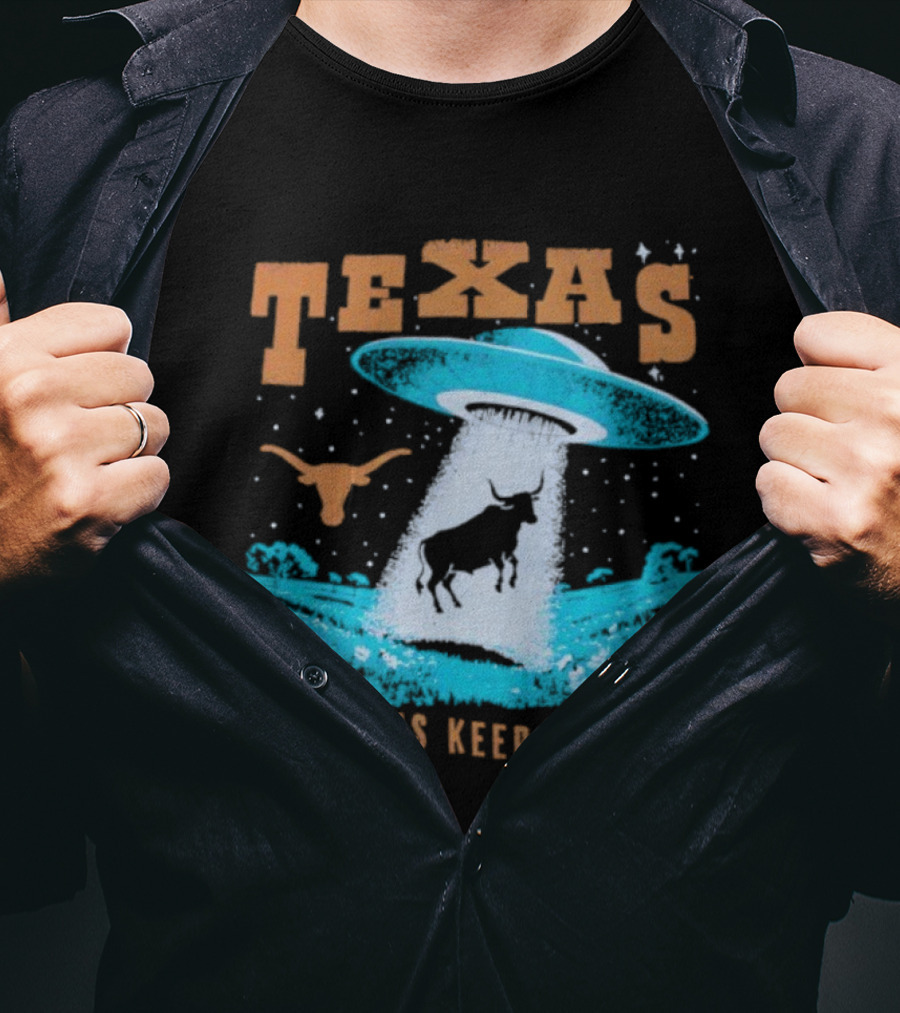Texas Longhorns Keep It Weird UFO And Cactus Scene T-Shirt