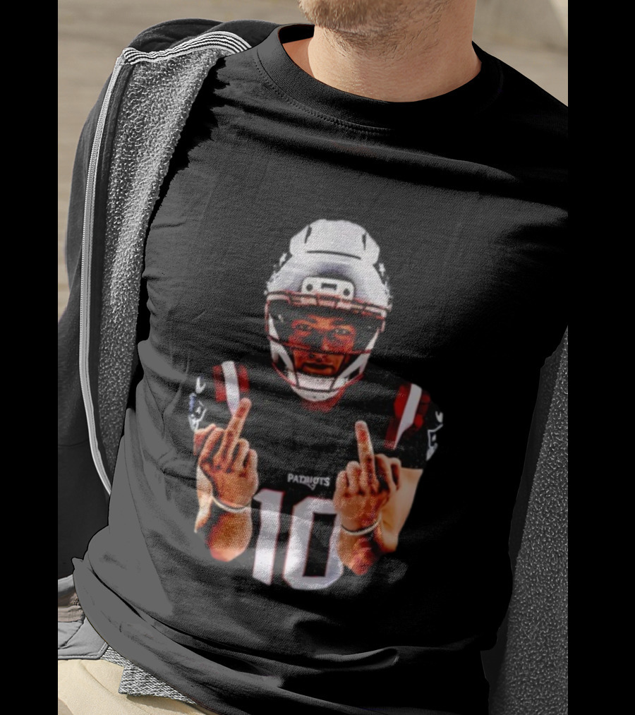 Tom Brady New England Patriots Middle Finger Gesture T-Shirt