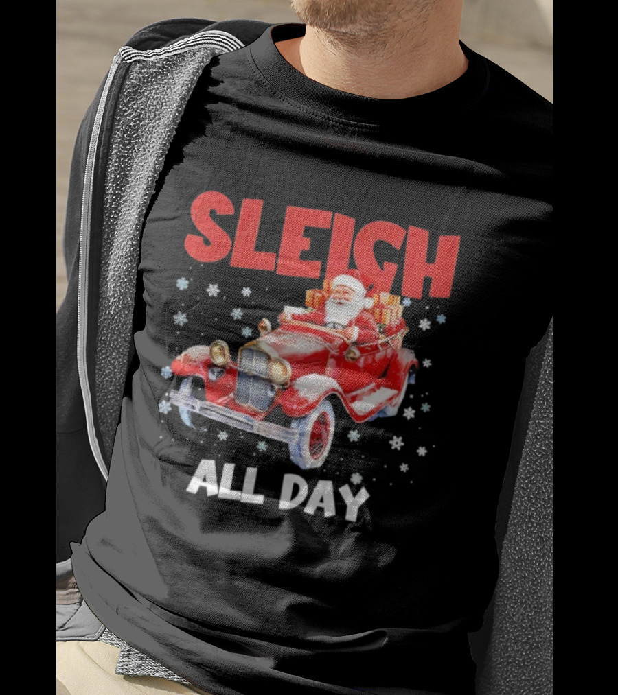 Sleigh Santa Claus Driving Vintage Car Merry Christmas T-Shirt