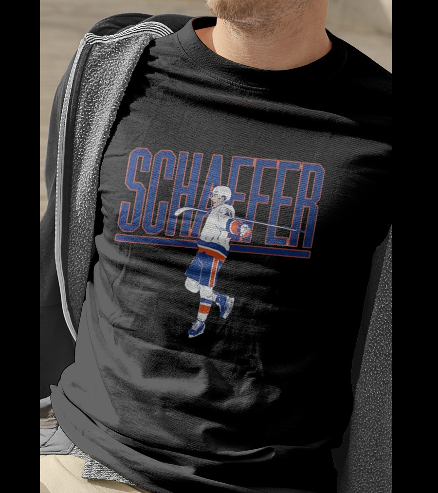 Schaefer New York Islanders Hockey Pose T-Shirt