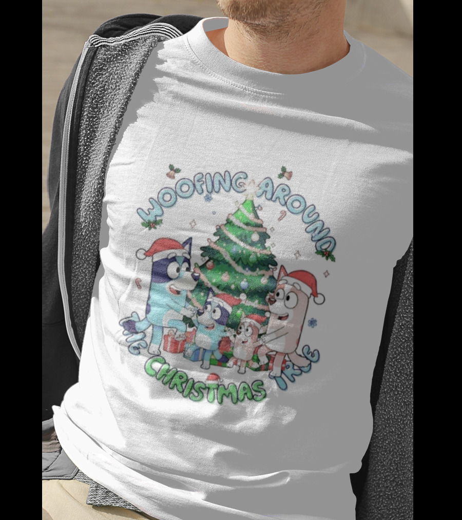 Bluey Family Woofing Around Christmas Tree Santa Hat Merry Christmas T-Shirt