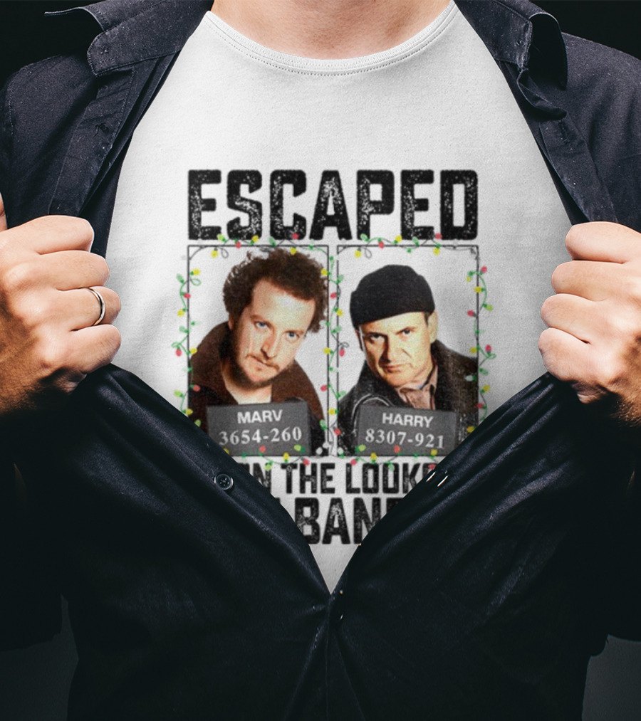 Home Alone Escaped Be On The Lookout Wet Bandits Christmas T-Shirt